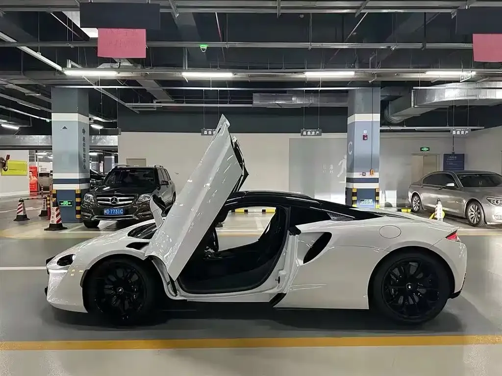 McLaren Artura 2024 из CN, фото 10