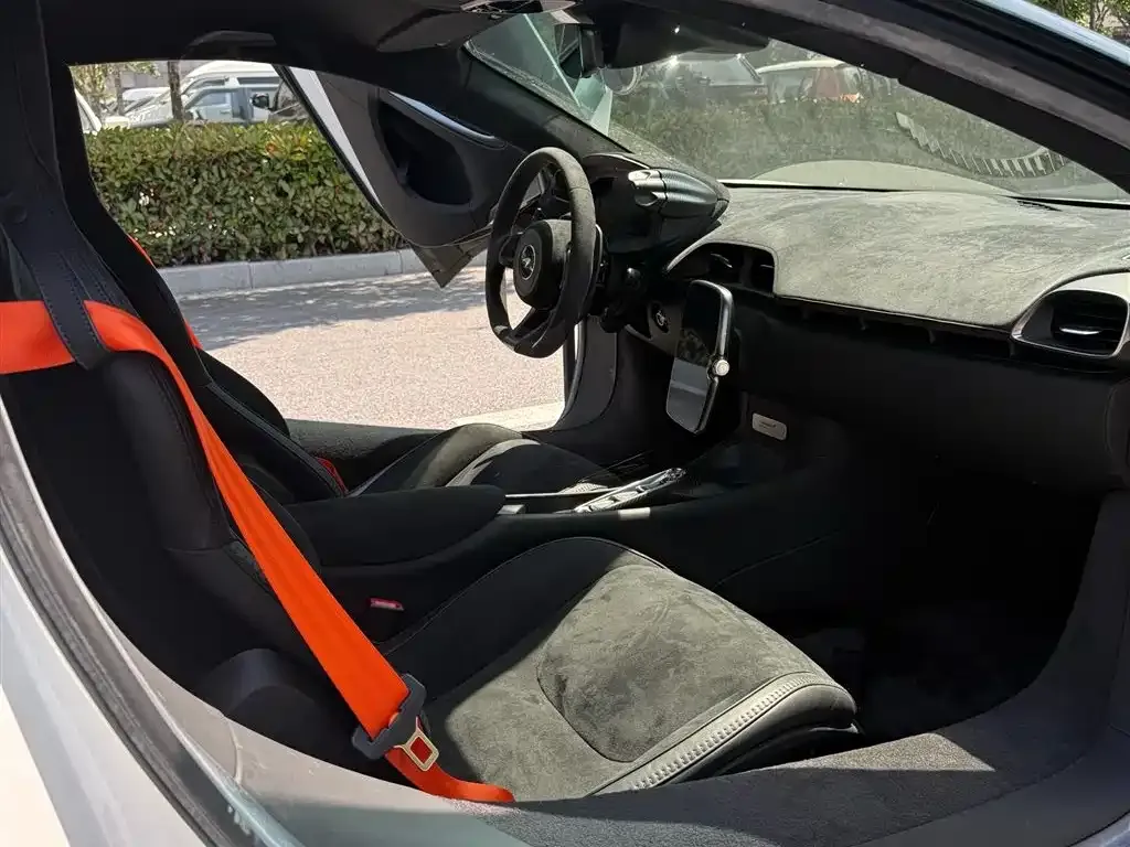 McLaren Artura 2024 из CN, фото 7