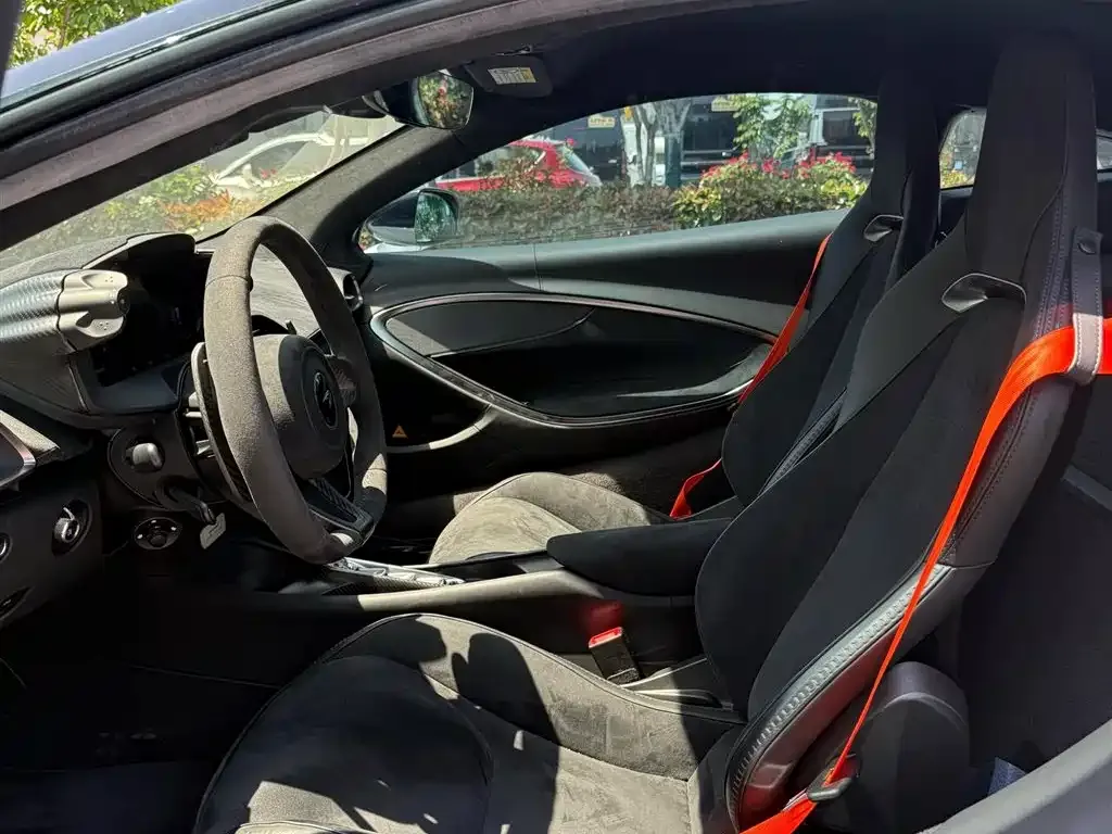 McLaren Artura 2024 из CN, фото 6