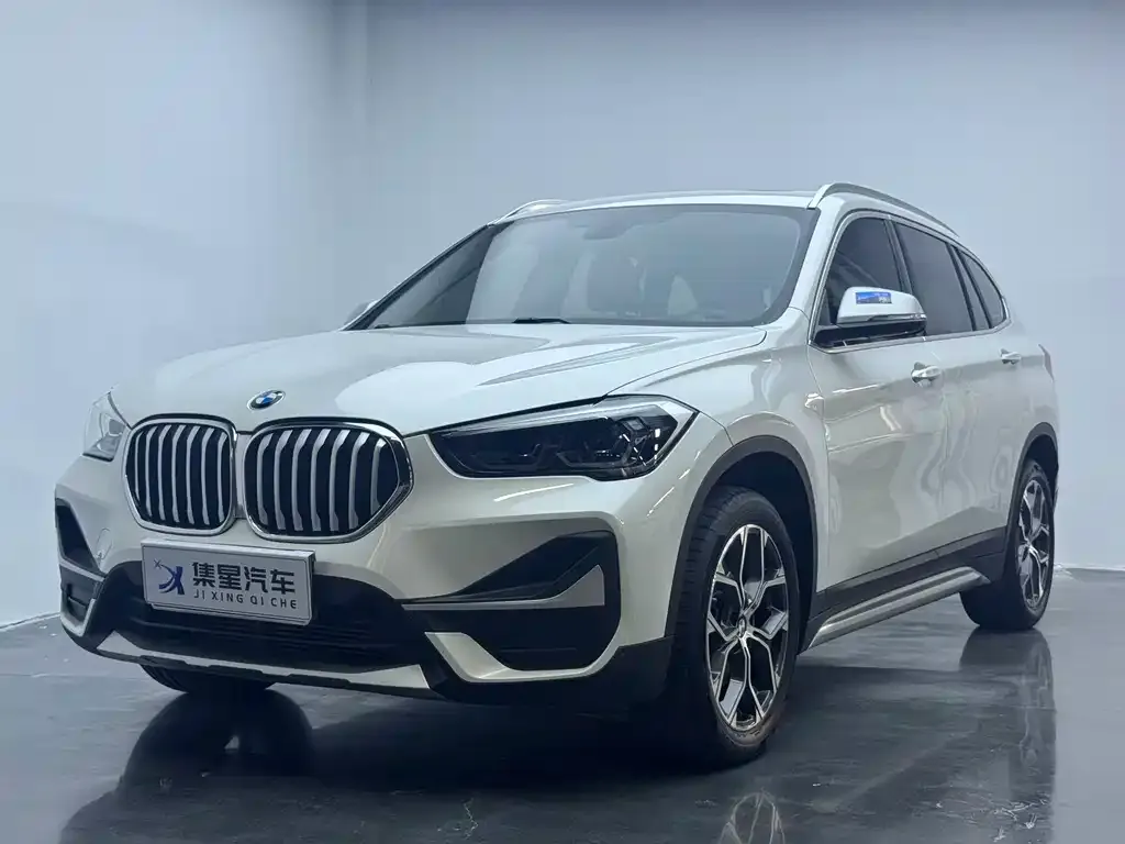 BMW X1 — фото 1