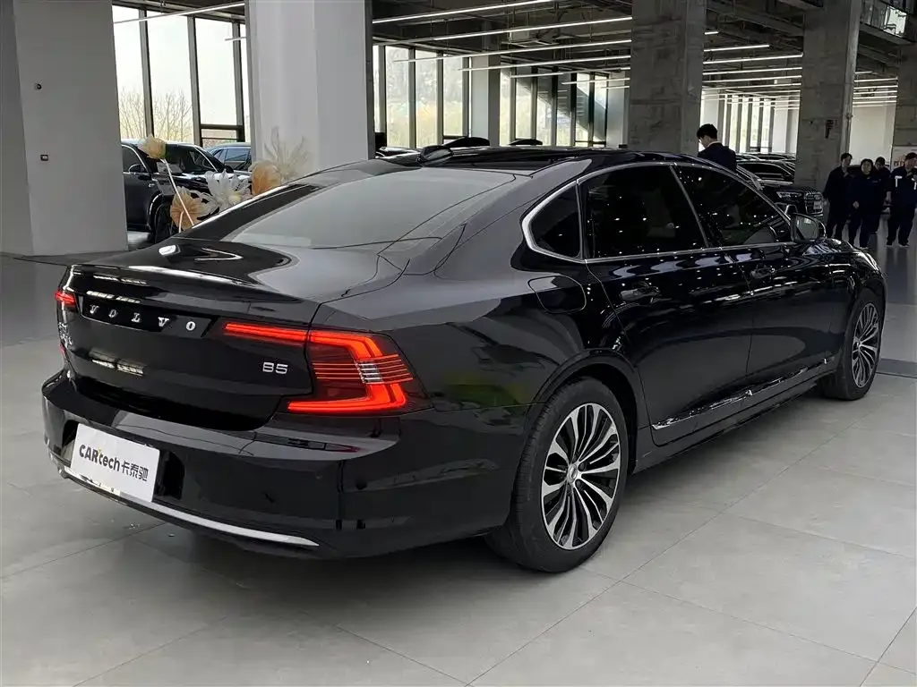 Volvo S90 — фото 9