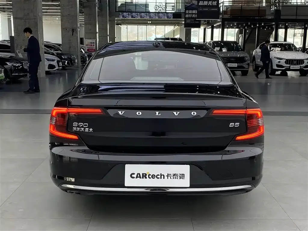 Volvo S90 — фото 7
