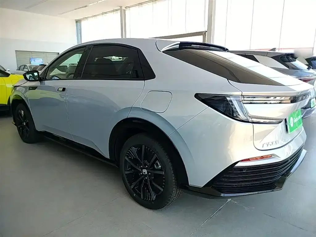 Honda e:NP2 2024 из CN, фото 8
