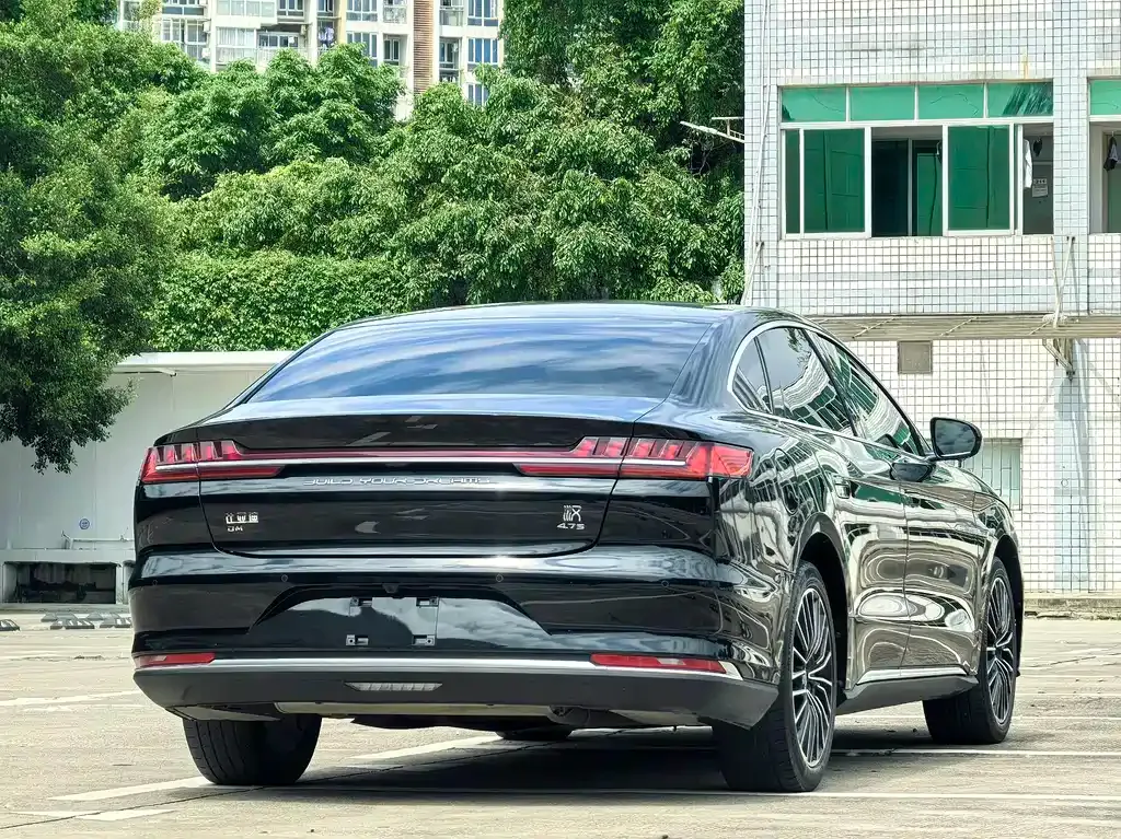 BYD Han — фото 4