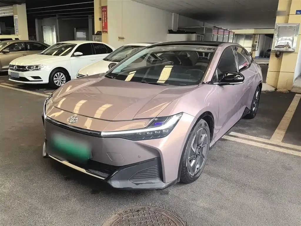 Toyota bZ3 2023 из CN, фото 5