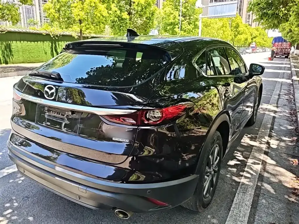 Mazda CX-4 2022 из CN, фото 2