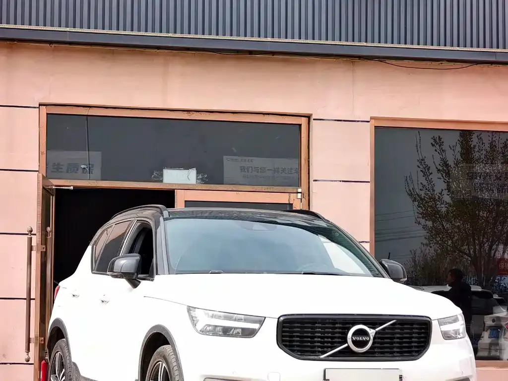 Volvo XC40 2021 из CN, фото 4