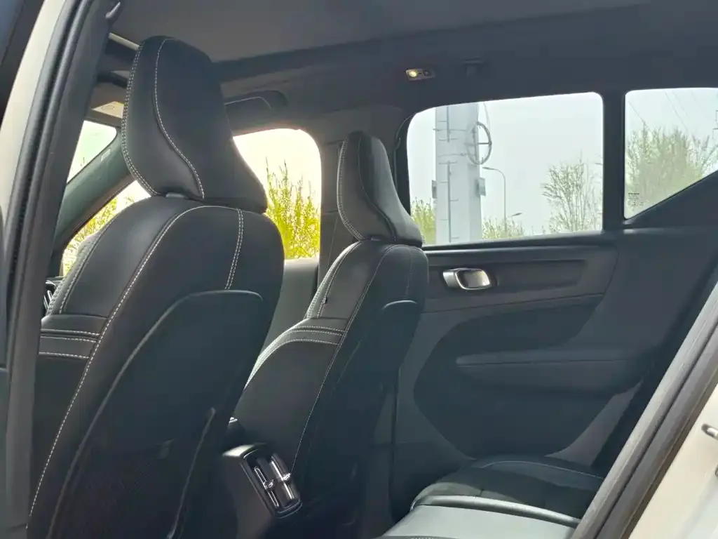 Volvo XC40 2021 из CN, фото 2