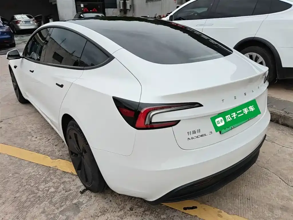 Tesla Model 3 — фото 4
