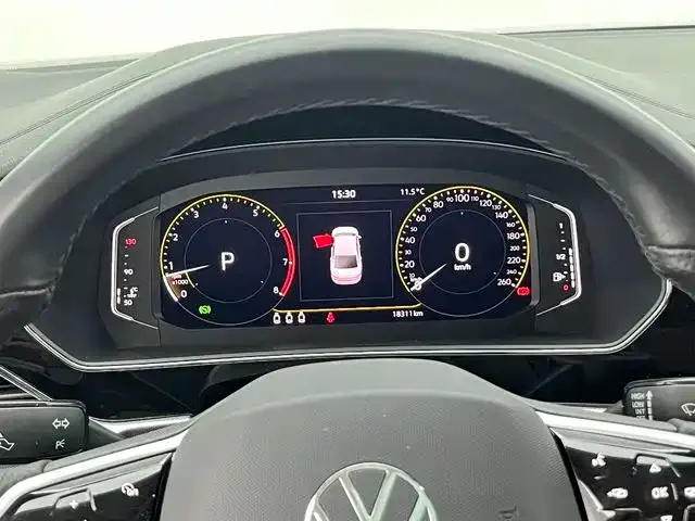 Volkswagen Passat — фото 10