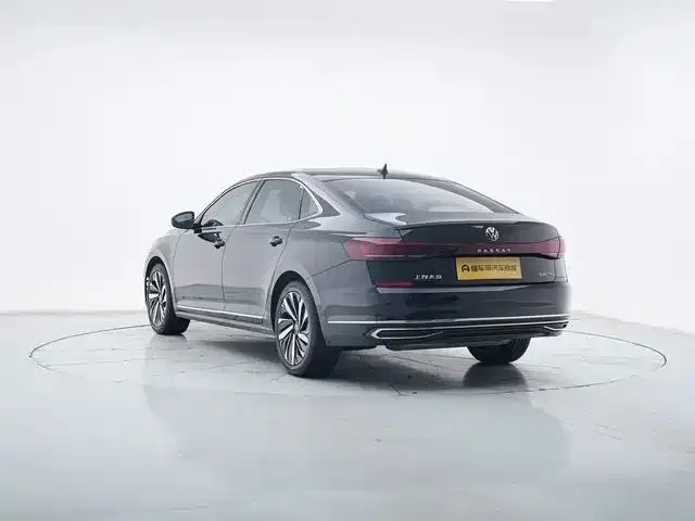 Volkswagen Passat — фото 8