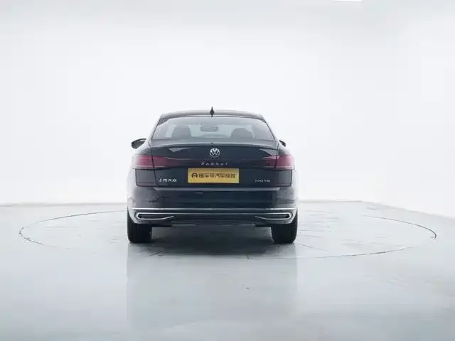 Volkswagen Passat — фото 6