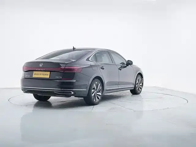 Volkswagen Passat — фото 5