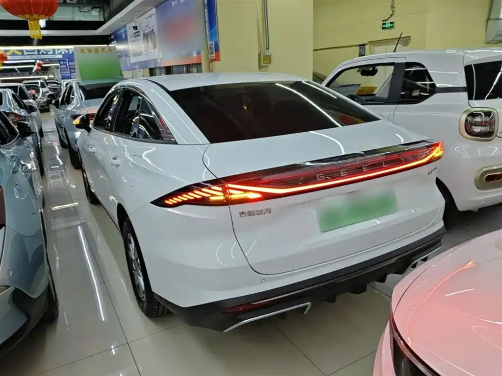 Geely Galaxy L6 2025 из CN, фото 5