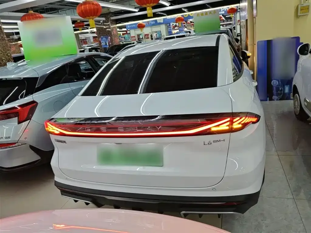 Geely Galaxy L6 2025 из CN, фото 4