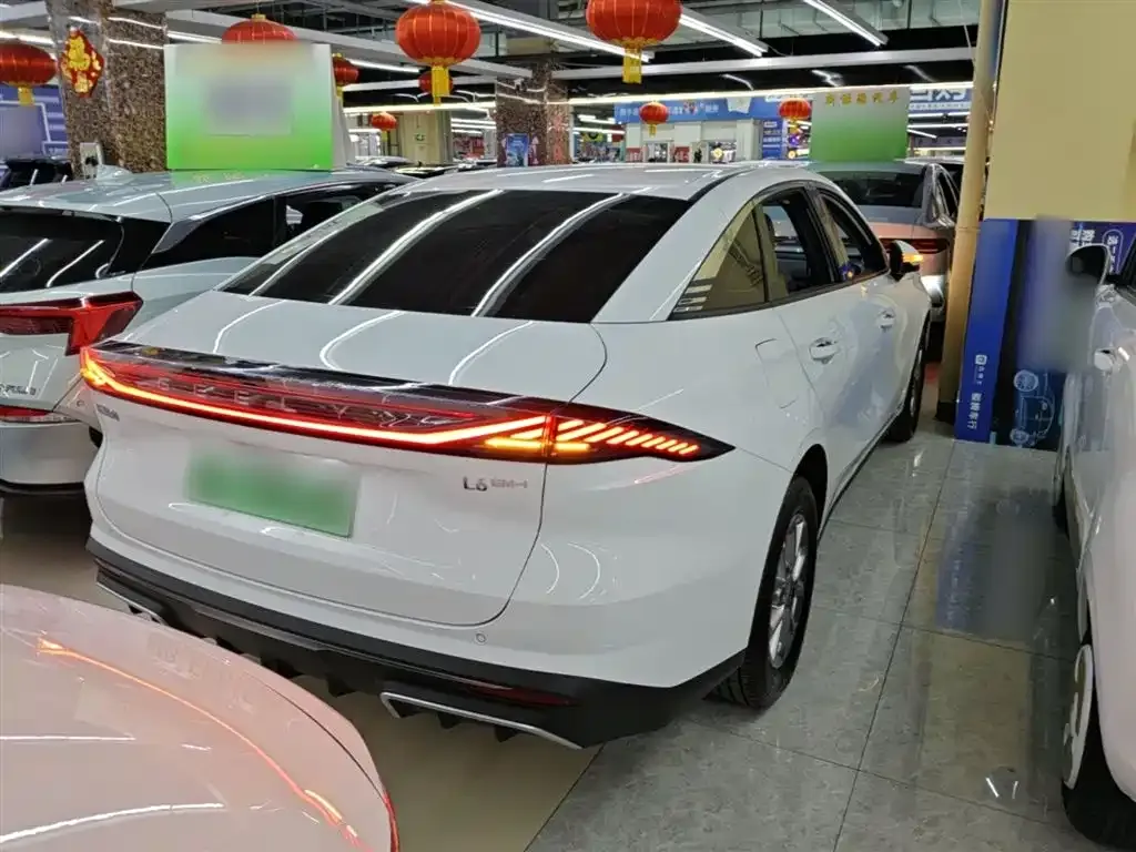 Geely Galaxy L6 2025 из CN, фото 7