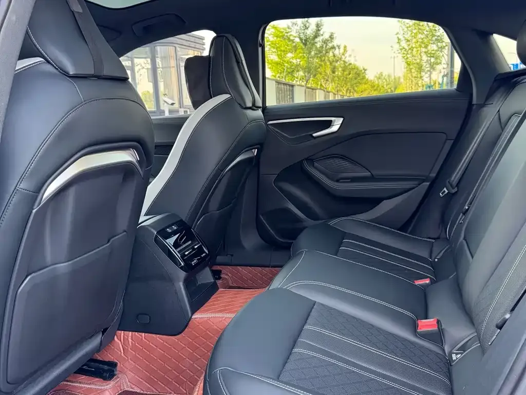 Audi A5L 2025 из CN, фото 5