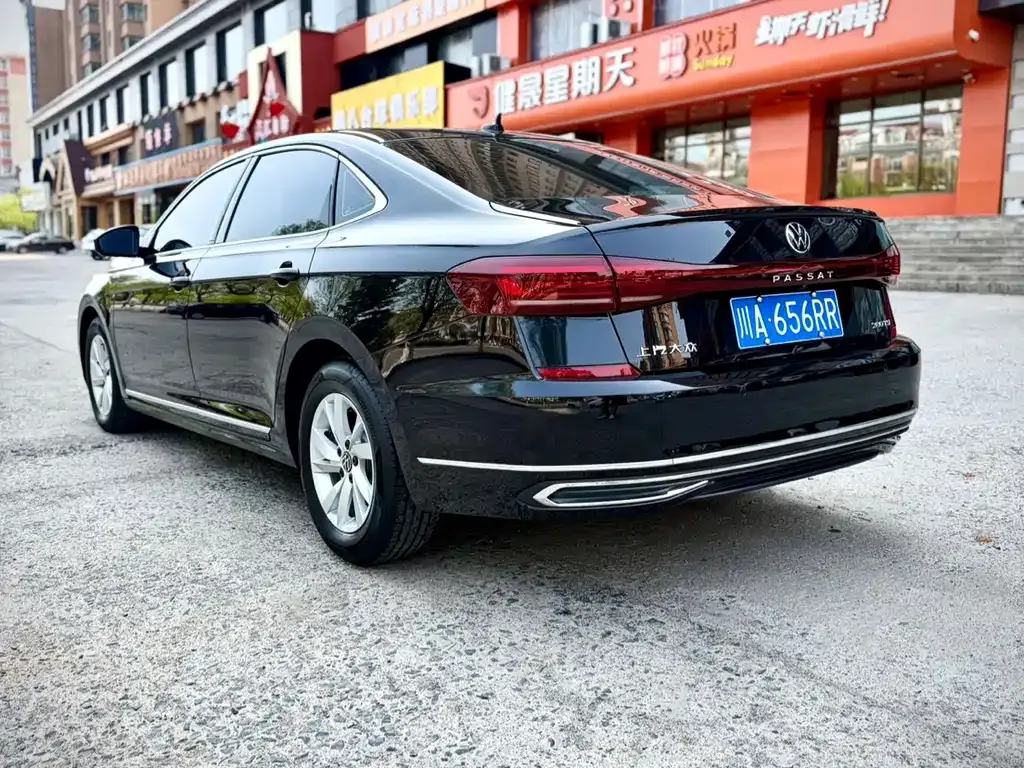 Volkswagen Passat — фото 10