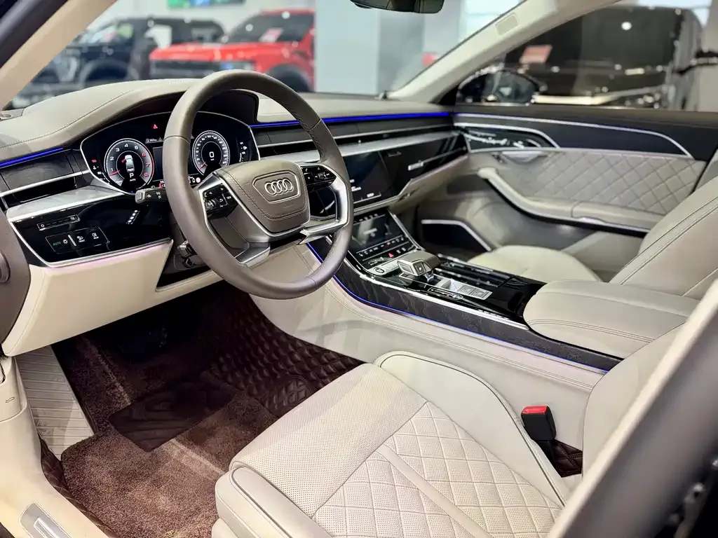 Audi A8 — фото 3