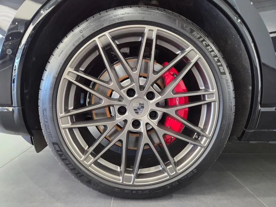 Porsche Macan 2025 из KR, фото 6