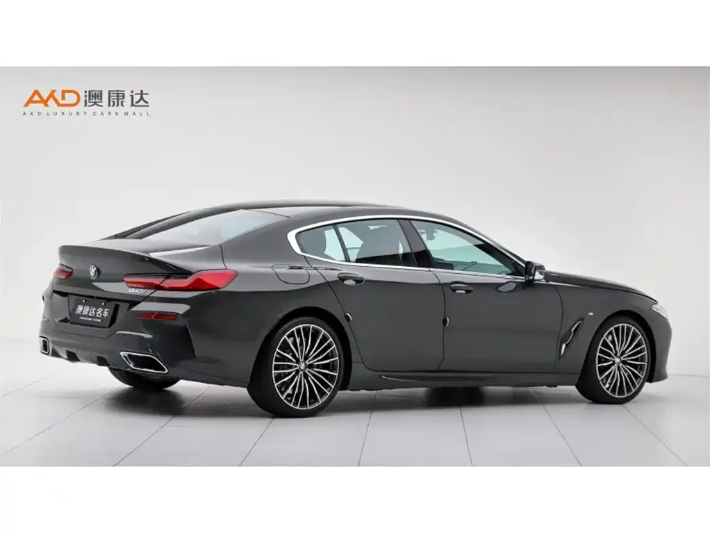 BMW 8 Series 2022 из CN, фото 2