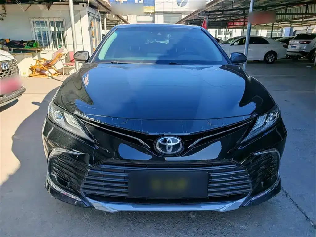 Toyota Camry — фото 10