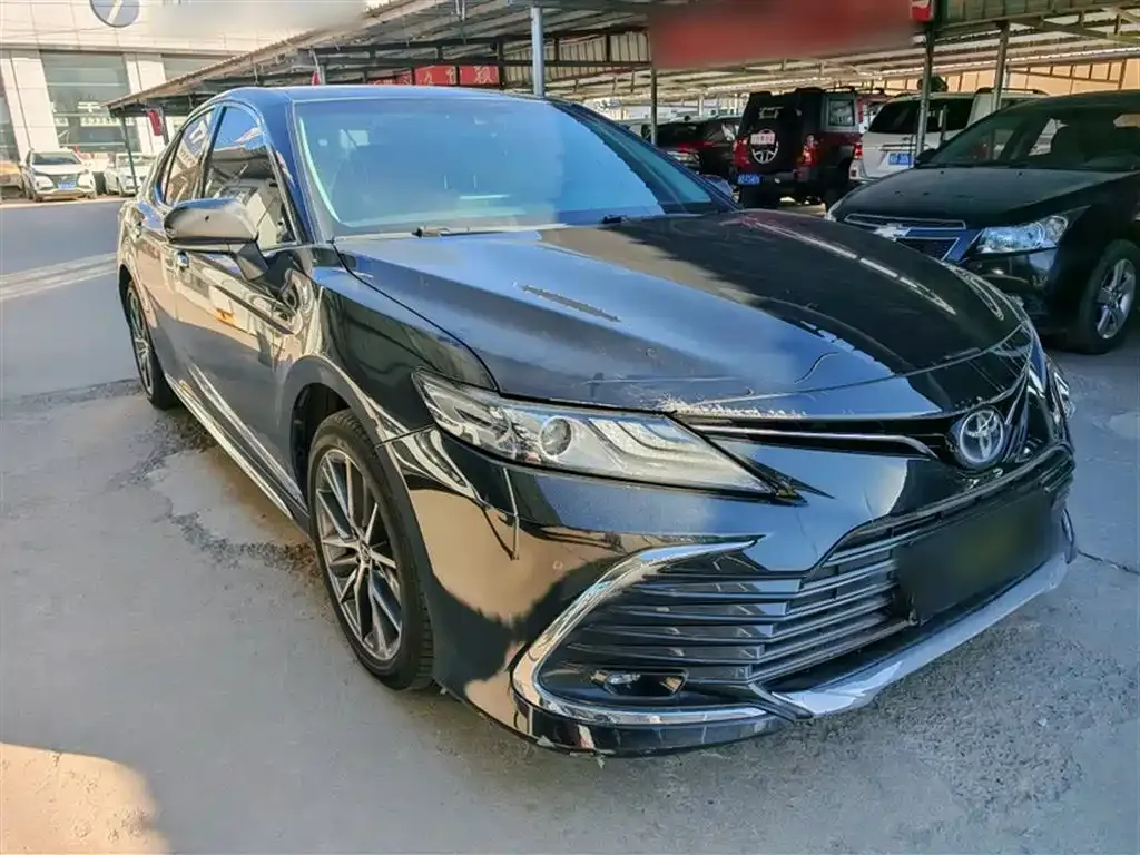 Toyota Camry — фото 8