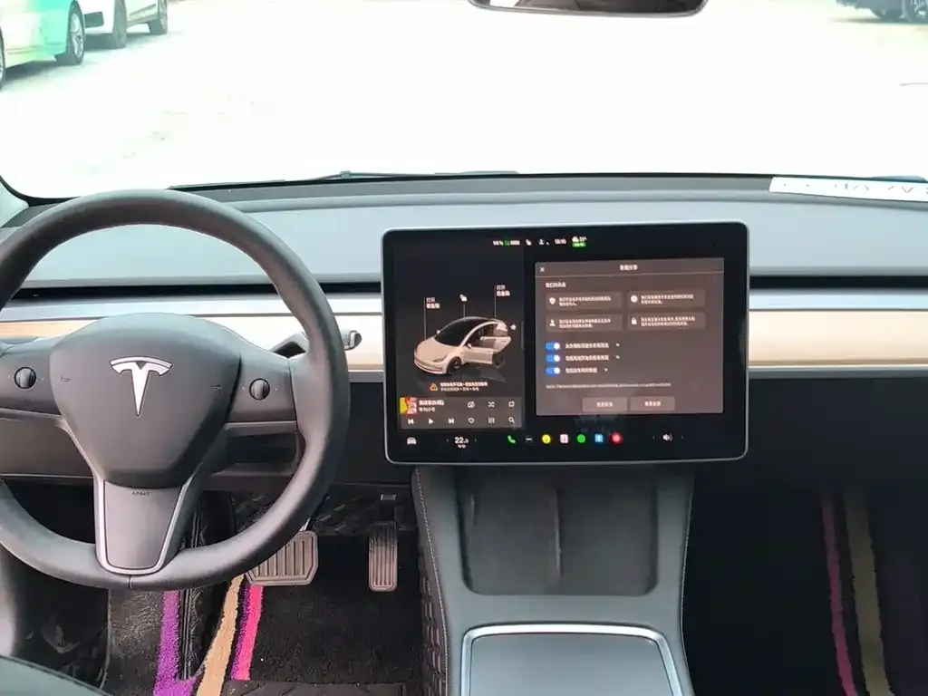 Tesla Model 3 — фото 3