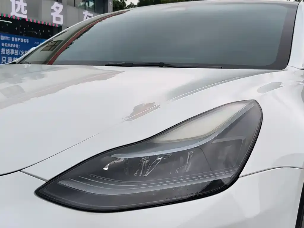 Tesla Model 3 — фото 6