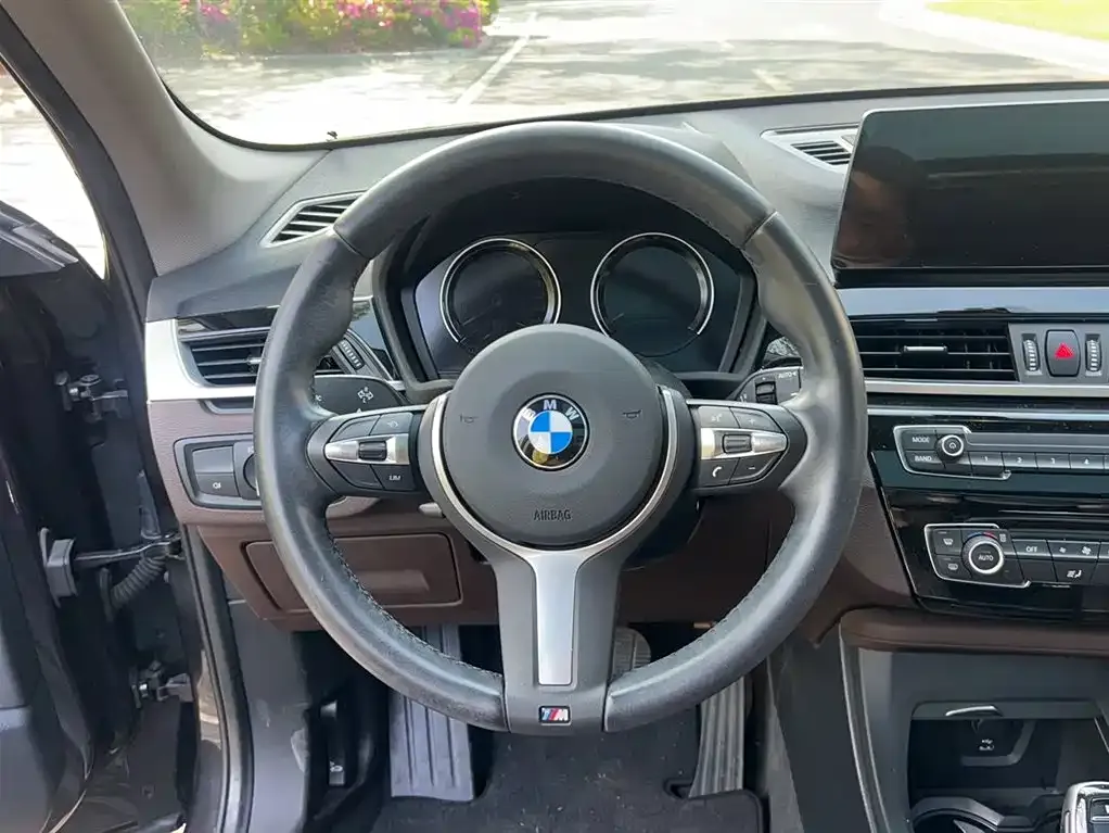 BMW X1 — фото 2