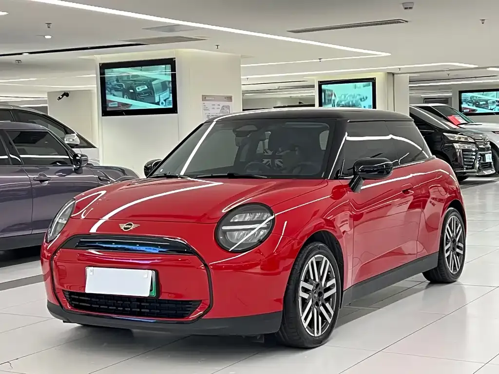 MINI Cooper EV — фото 1