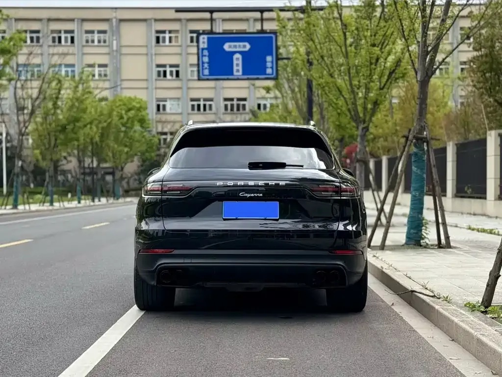 Porsche Cayenne — фото 3