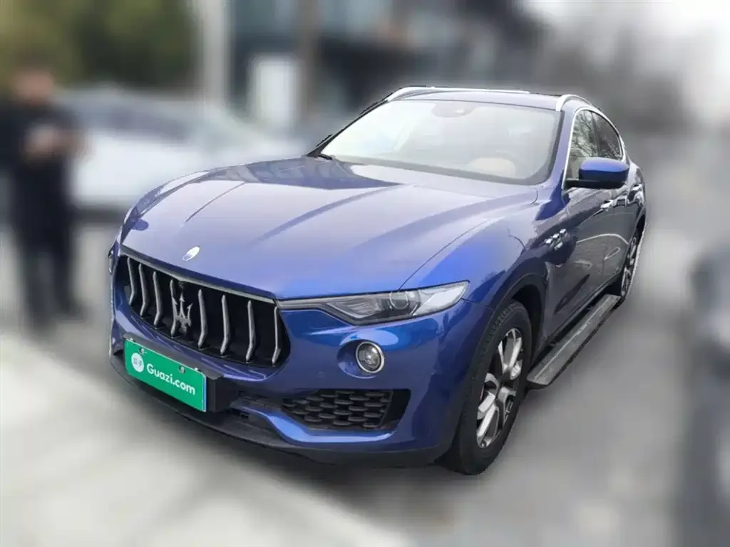 Maserati Levante — фото 1