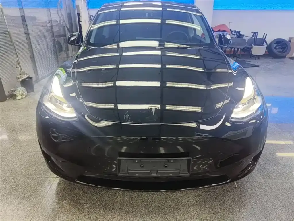 Tesla Model Y — фото 3
