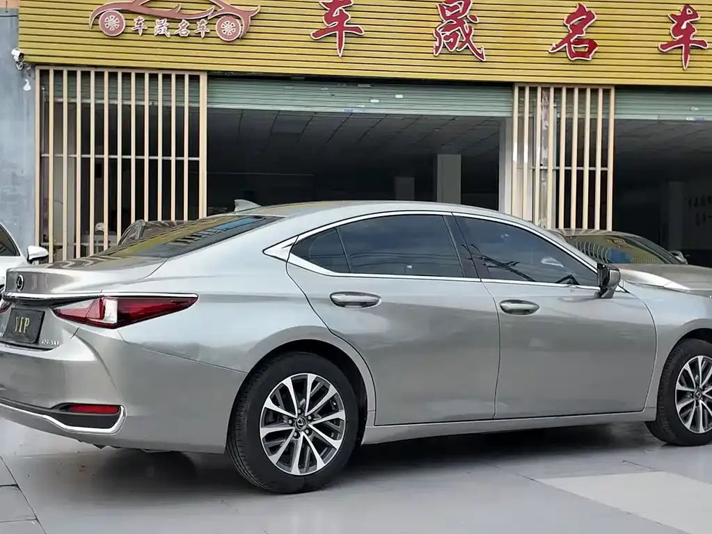 Lexus ES 2022 из CN, фото 6