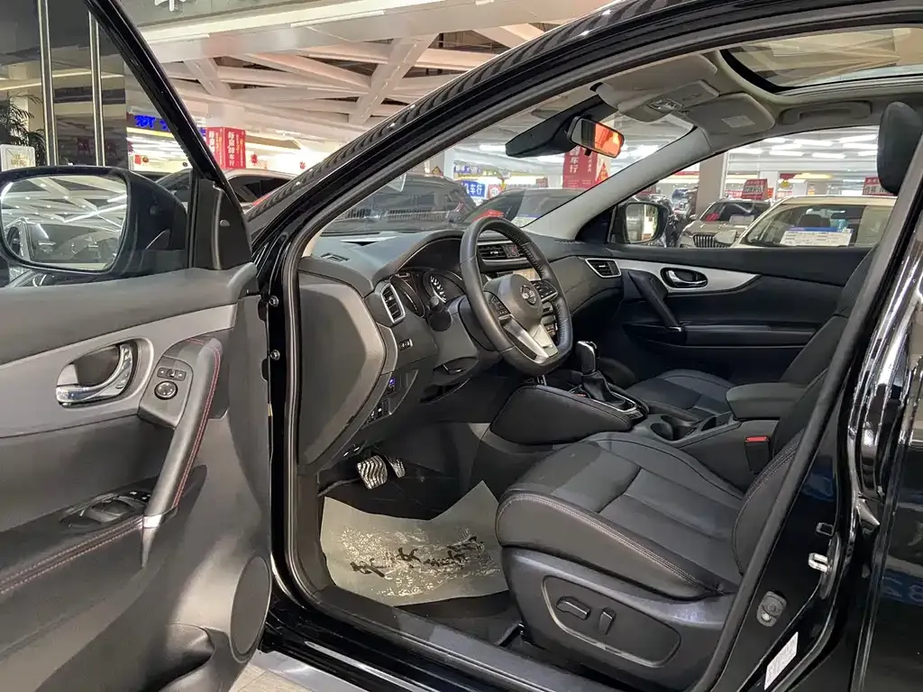 Nissan Qashqai — фото 10