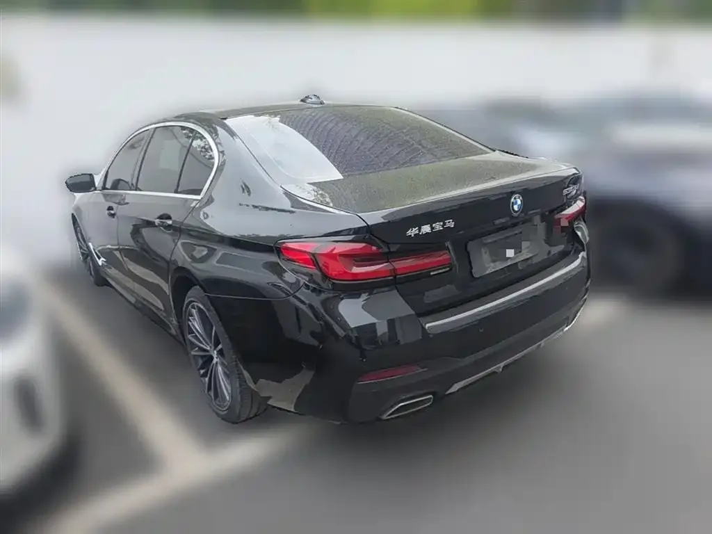 BMW 5 Series — фото 4