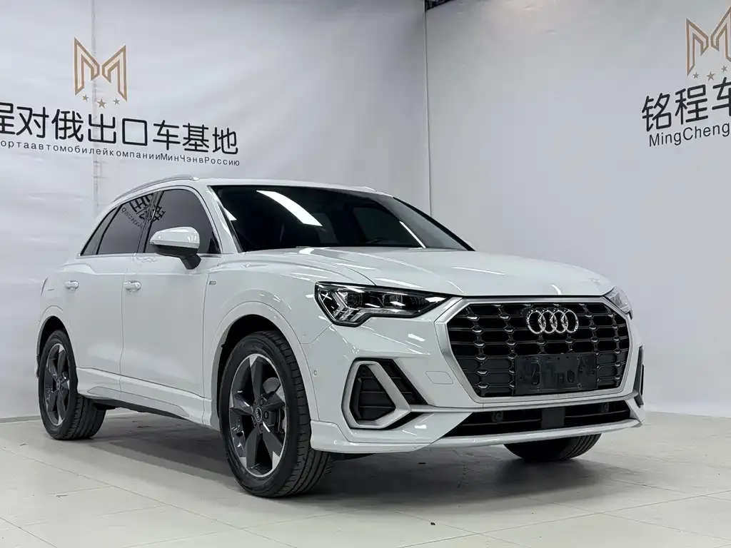 Audi Q3 — фото 5
