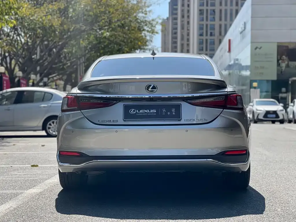 Lexus ES — фото 2