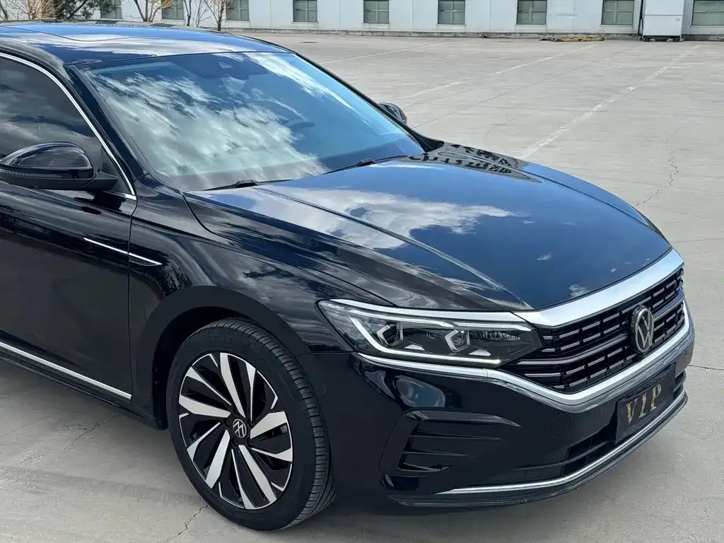 Volkswagen Passat — фото 2