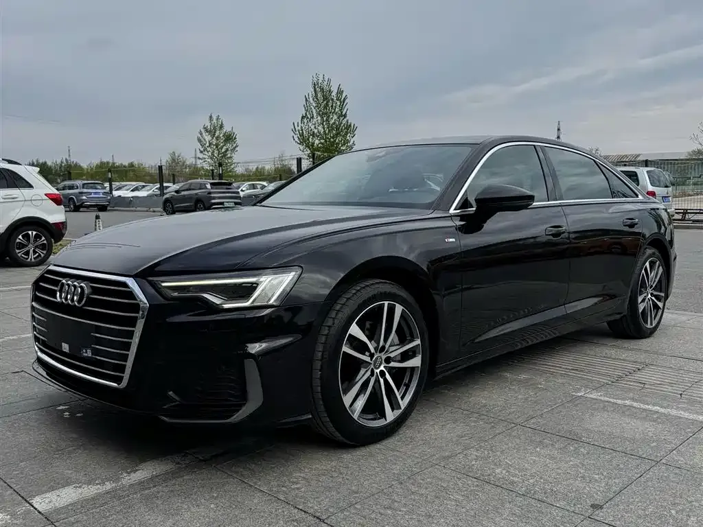 Audi A6L — фото 1