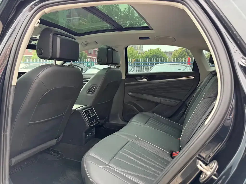 Volkswagen Passat — фото 3