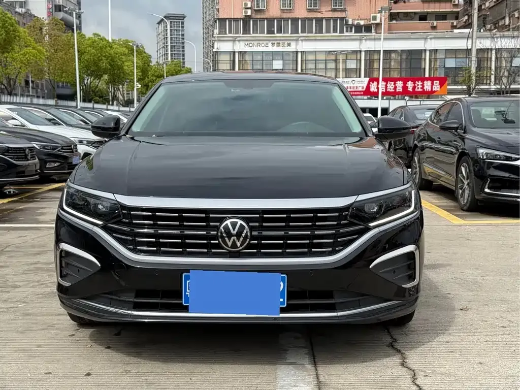 Volkswagen Passat — фото 2