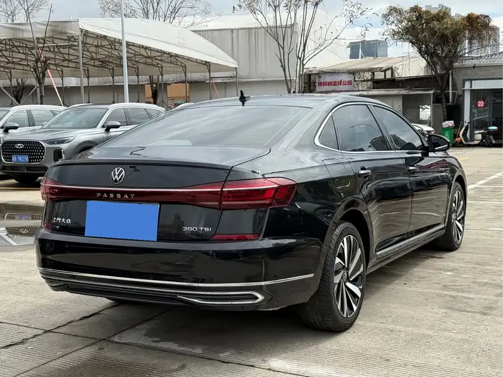 Volkswagen Passat — фото 4