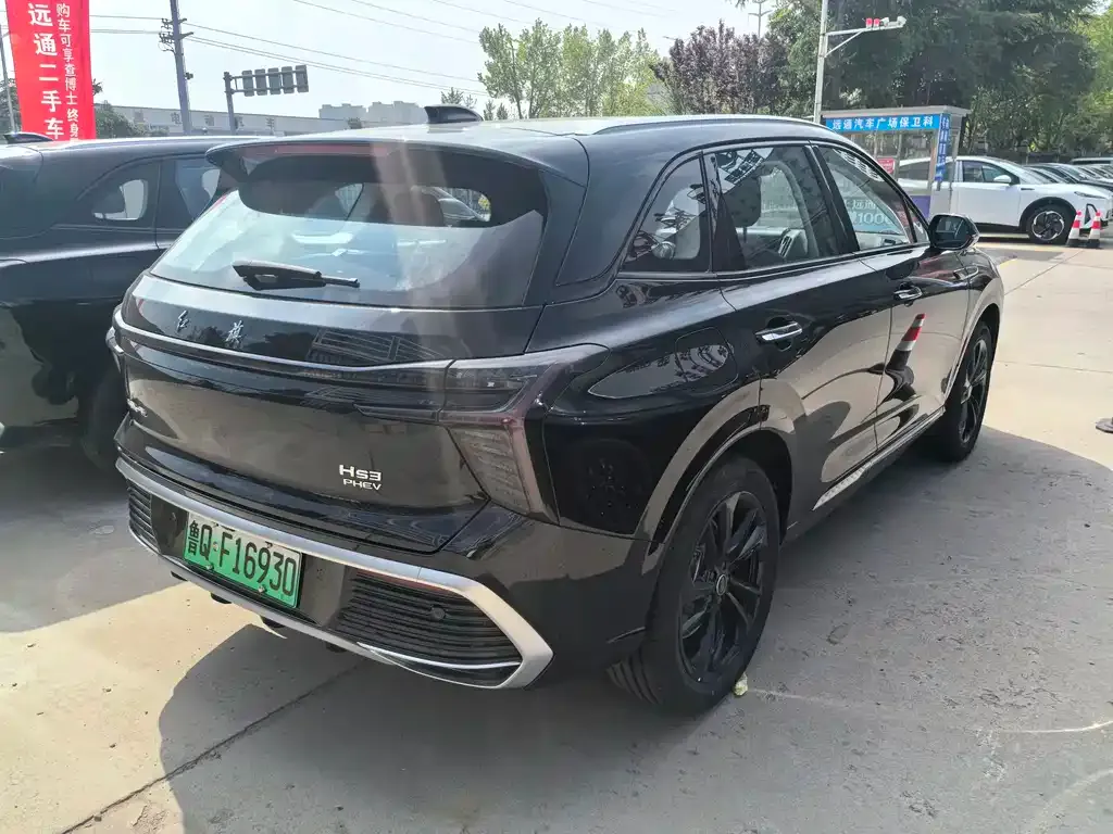 Hongqi HS3 PHEV — фото 4