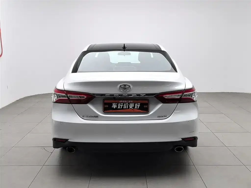 Toyota Camry 2023 из CN, фото 2
