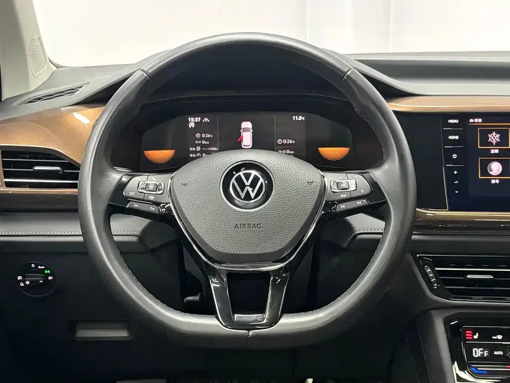 Volkswagen Tharu — фото 9