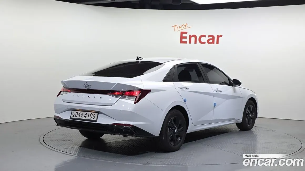 Hyundai AVANTE — фото 2