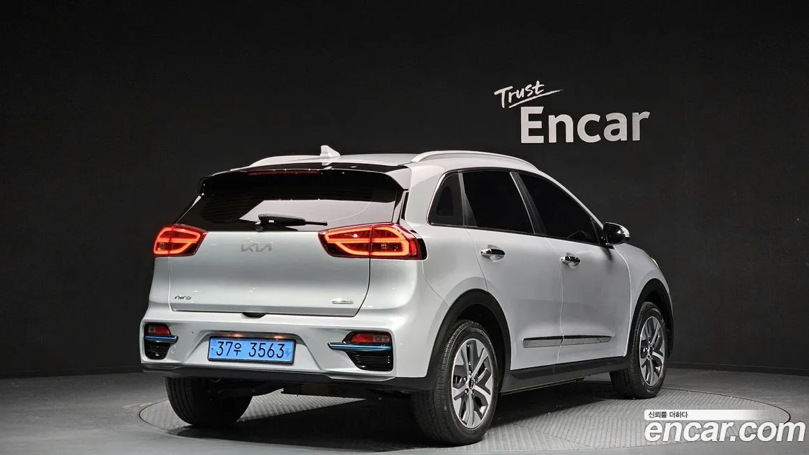 Kia Niro — фото 4