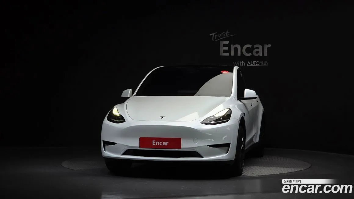 Tesla Model Y — фото 2